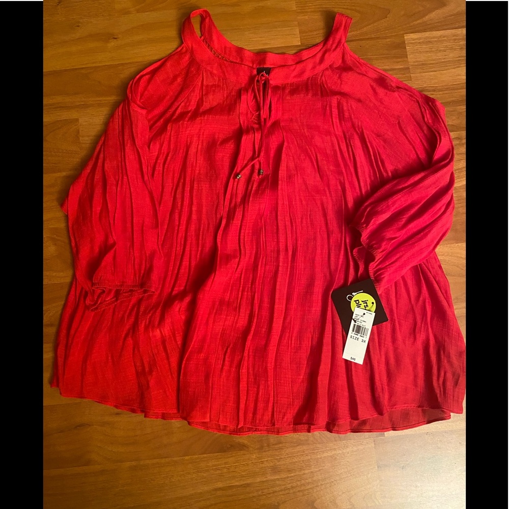 NWT cold shoulder top